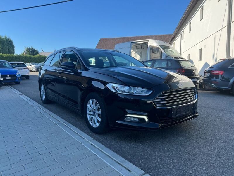 Schwarz Gebraucht 2016 Ford Mondeo Trend Limousine | 6.950 € (Superpreis) - Bild 1/4