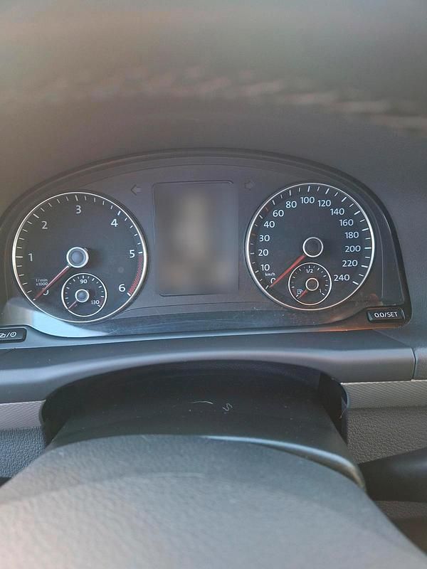 Gebraucht VW Touran 105 PS (77 kW) 2013 Braun Van / Kleinbus