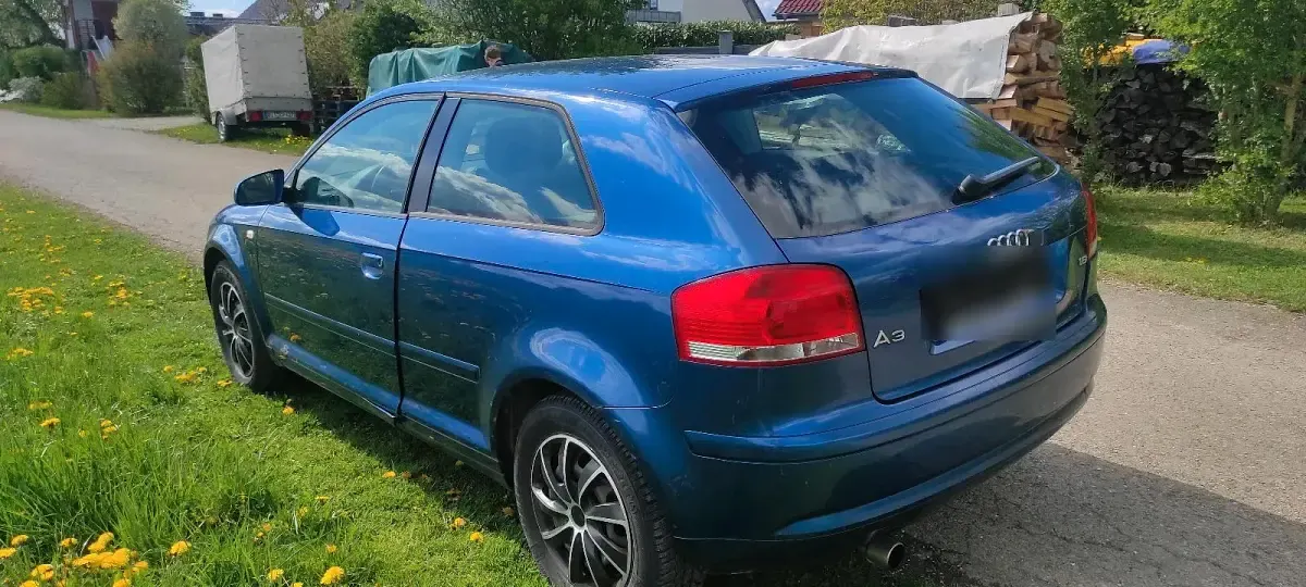 Second-hand Audi A3 100 CP (73 kW) 2007 Albastru Hatchback