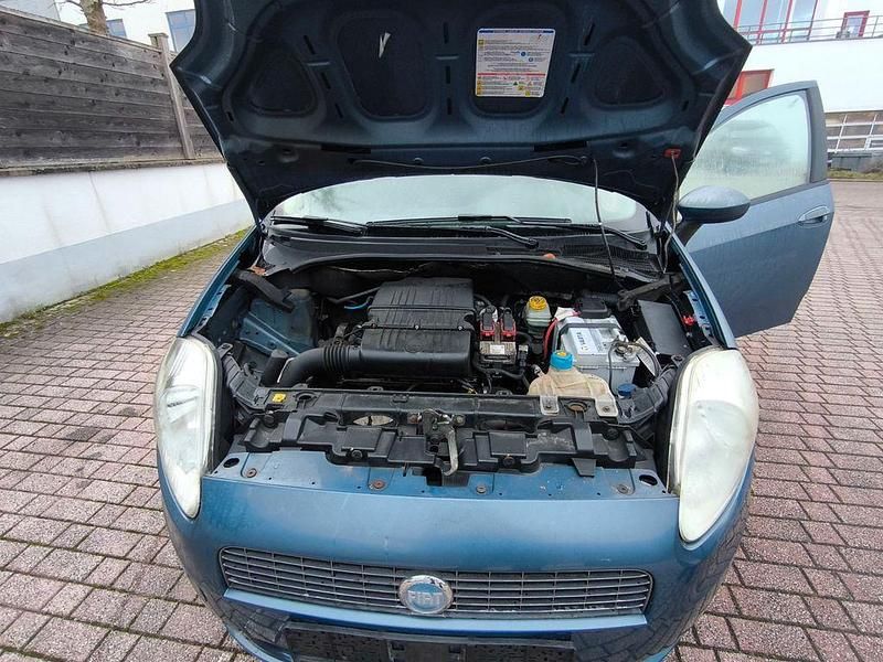 Blau Gebraucht 2007 Fiat Punto Active Limousine | 1.799 € (Fairer Preis) - Bild 1/4