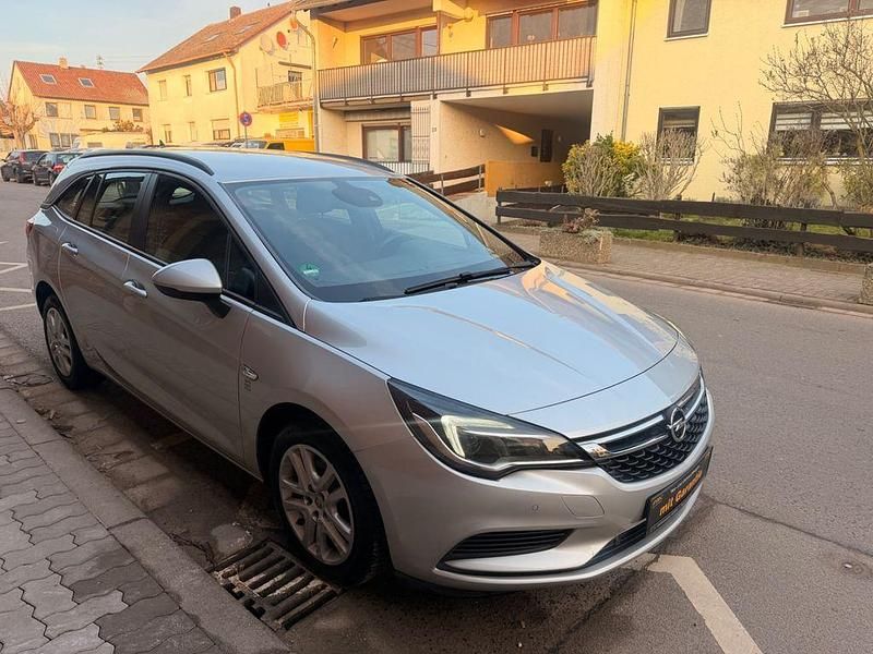 Gebraucht Opel Astra Edition 150 PS (110 kW) 2016 Silber Kombi