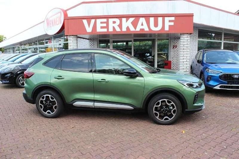 Gebraucht Ford Kuga Active X 243 PS (178 kW) 2024 Grün SUV
