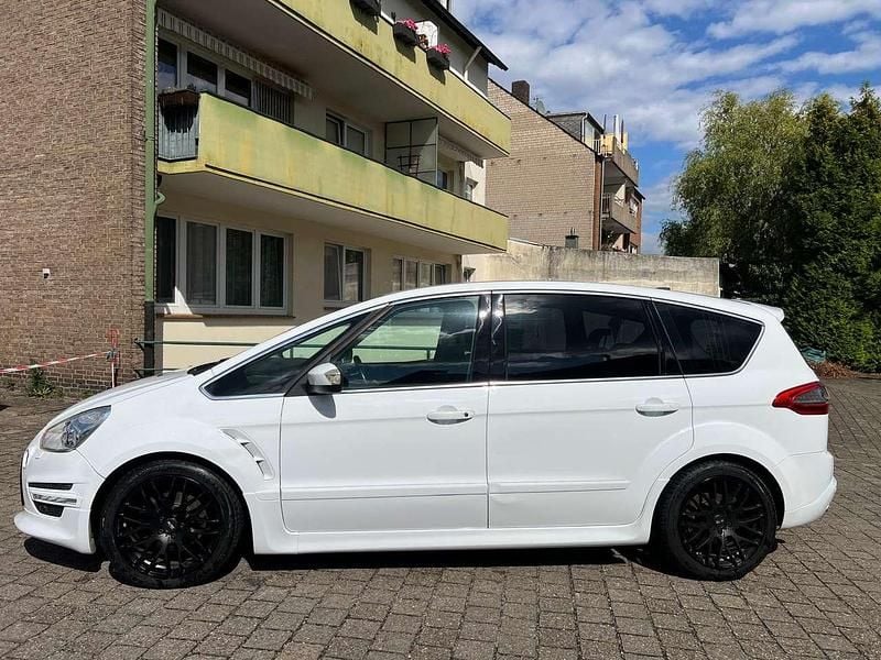 Gebraucht Ford S-MAX Titanium S 163 PS (119 kW) 2015 Frostweiß Van / Kleinbus