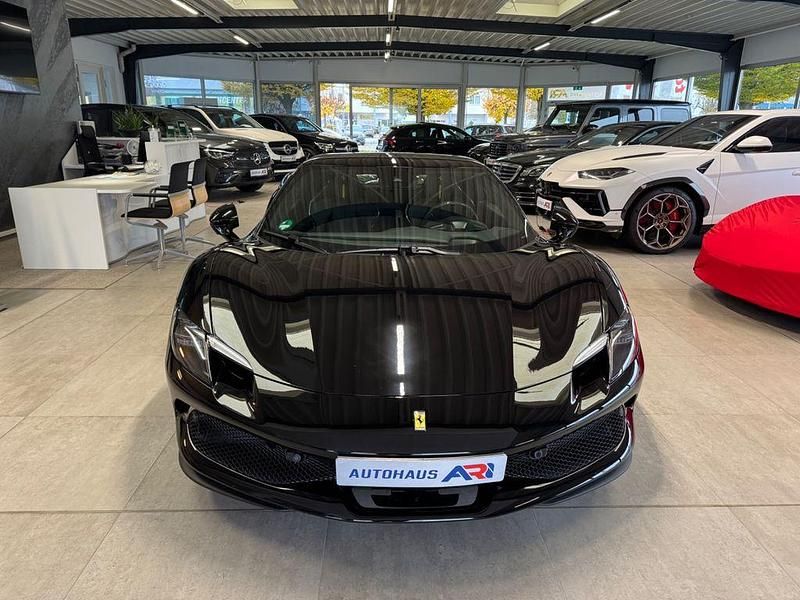 Gebraucht Ferrari 296 829 PS (609 kW) 2024 Schwarz