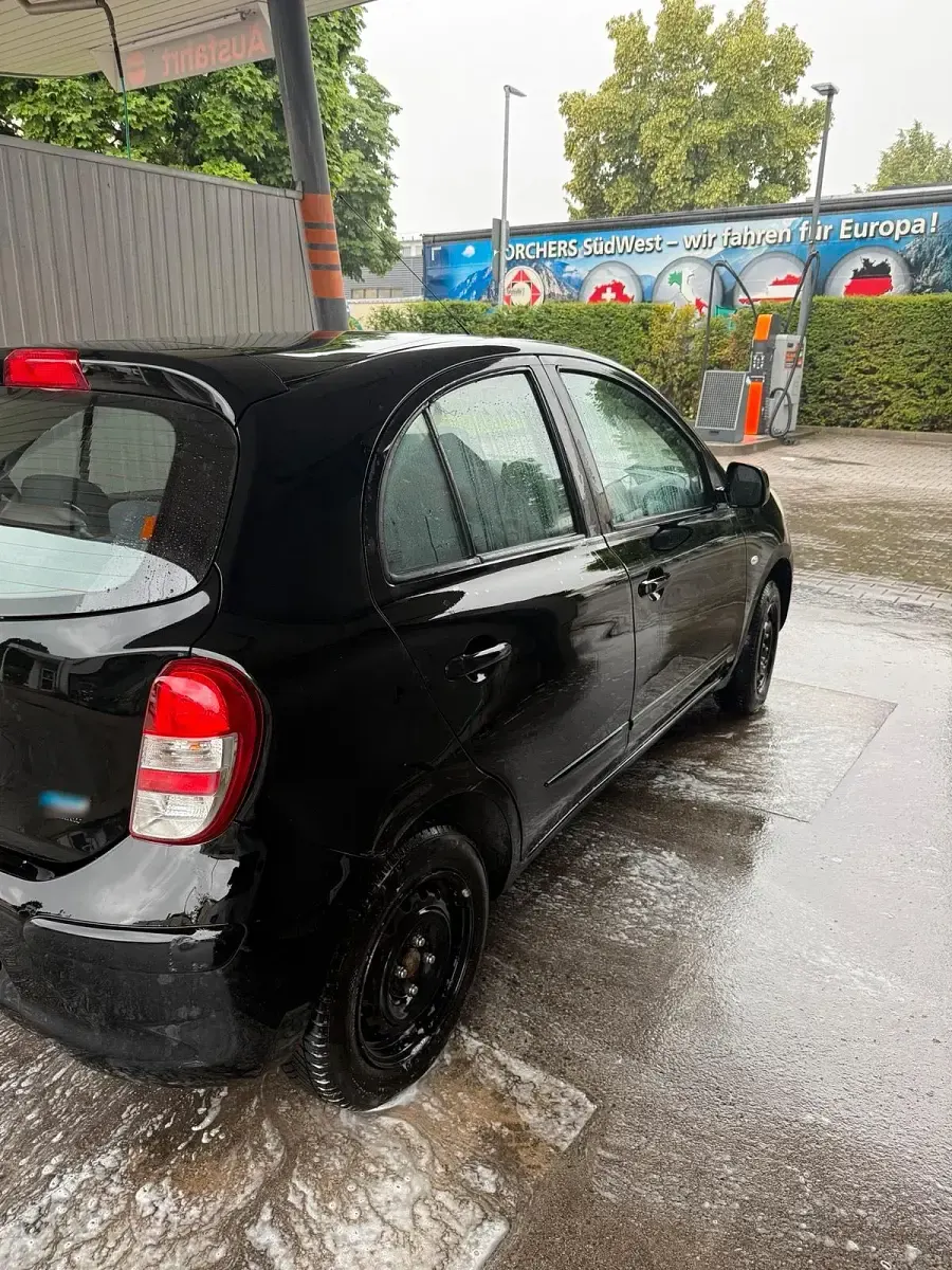 Gebraucht Nissan Micra 80 PS (58 kW) 2011 Schwarz Kleinwagen