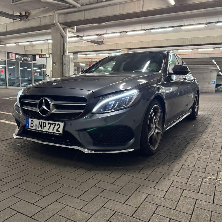 Grau Gebraucht 2016 Mercedes C200 AMG line Limousine | 16.300 € (Etwas zu teuer) - Bild 1/4
