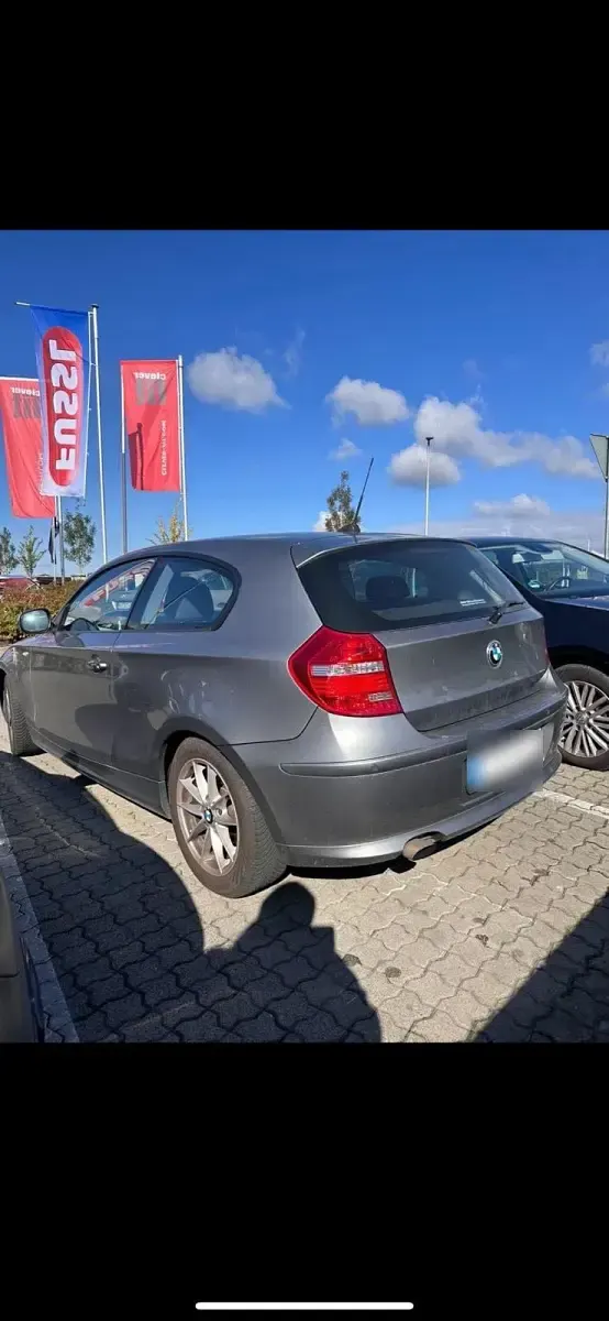 Gebraucht BMW 116 122 PS (89 kW) 2011 Grau Kleinwagen