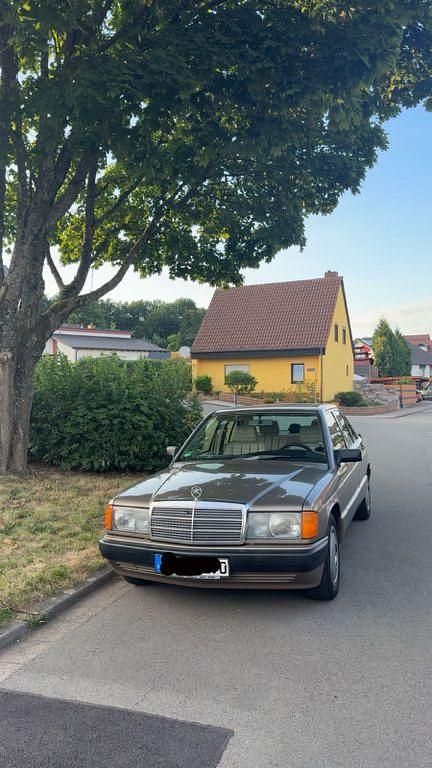 Gold Gebraucht 1990 Mercedes 190 Limousine | 6.000 € - Bild 1/4