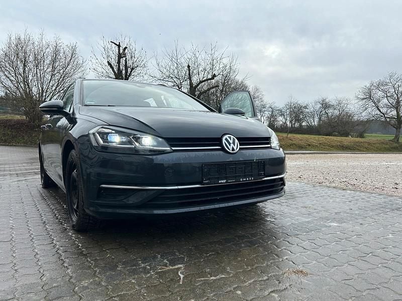 Gebraucht 2018 VW Golf VII Kombi | 7.750 € (Superpreis) - Bild 1/4