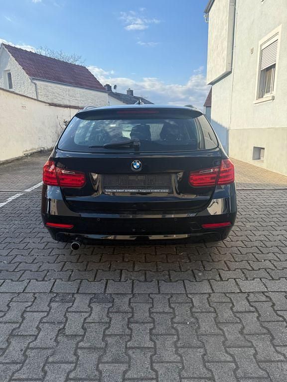 Gebraucht BMW 318 143 PS (105 kW) 2014 Schwarz Kombi