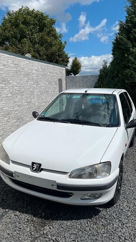 Weiß Gebraucht 1997 Peugeot 106 Style Kleinwagen | 2.100 € (Fairer Preis) - Bild 1/4