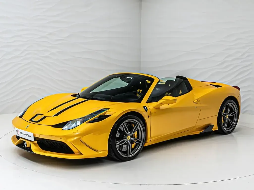 Gebraucht Ferrari 458 605 PS (444 kW) 2015 Gelb Cabrio