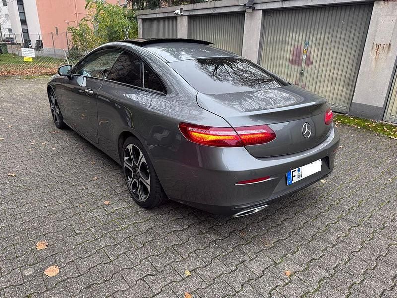 Second-hand Mercedes E220 194 CP (142 kW) 2017 Negru Coupe