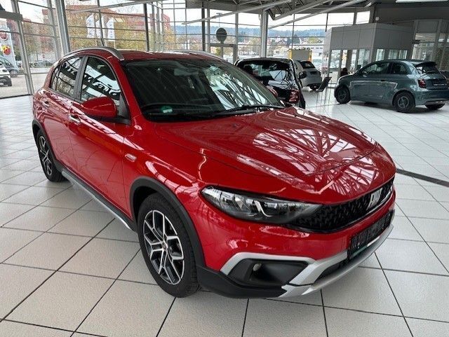 Rot Gebraucht 2022 Fiat Tipo Red Limousine | 16.900 € (Fairer Preis) - Bild 1/4