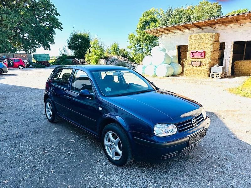 Gebraucht VW Golf IV 105 PS (77 kW) 2001 Blau Limousine