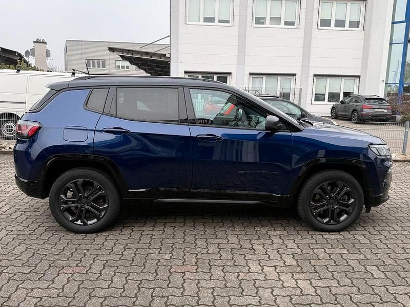 Gebraucht Jeep Compass 80th Anniversary 241 PS (177 kW) 2021 Blau SUV