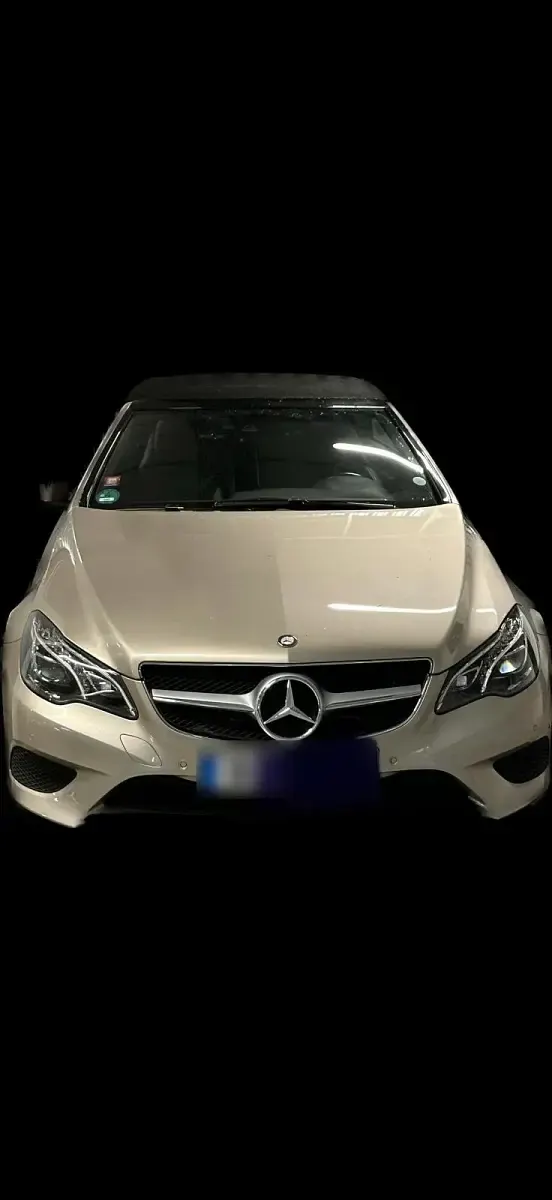 Gebraucht Mercedes E220 170 PS (125 kW) 2017 Andere farben Cabrio