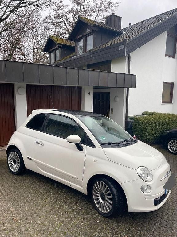 Gebraucht Fiat 500 Lounge 69 PS (50 kW) 2010 Weiß Kleinwagen