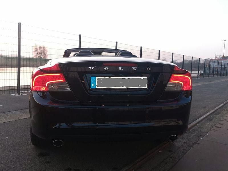 Gebraucht Volvo C70 Summum 150 PS (110 kW) 2011 Schwarz Cabrio
