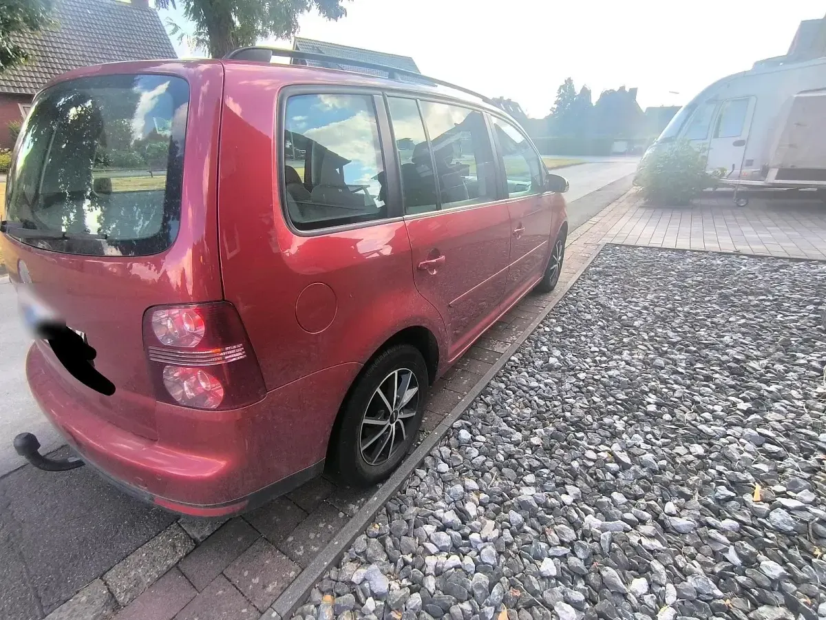 Gebraucht VW Touran 105 PS (77 kW) 2007 Rot Van / Kleinbus
