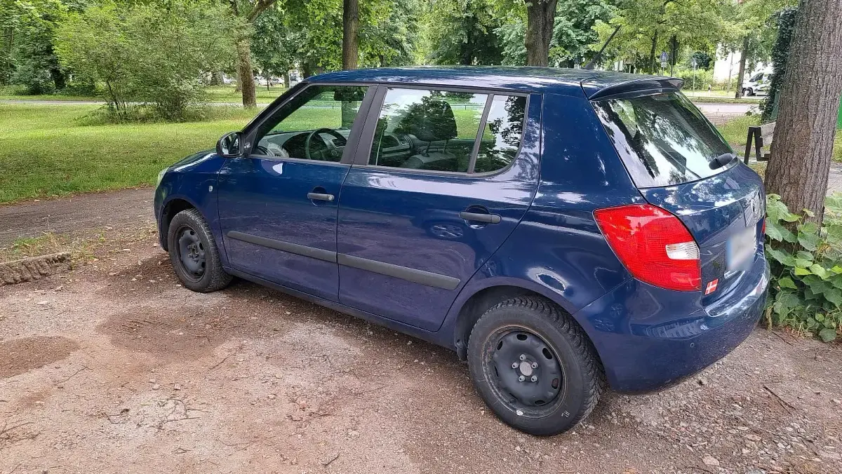 Gebraucht Skoda Fabia Cool Edition 90 PS (66 kW) 2012 Blau Limousine
