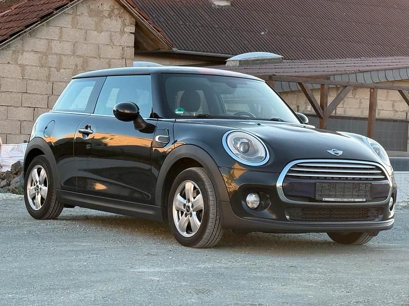 Gebraucht Mini Cooper D 116 PS (85 kW) 2014 Schwarz Kleinwagen