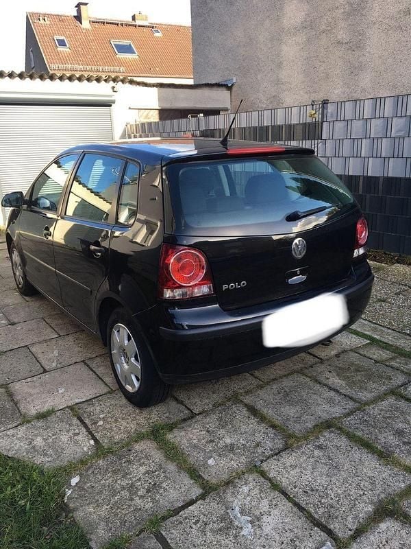 Schwarz Gebraucht 2006 VW Polo Trendline Limousine | 999 € (Superpreis) - Bild 1/4