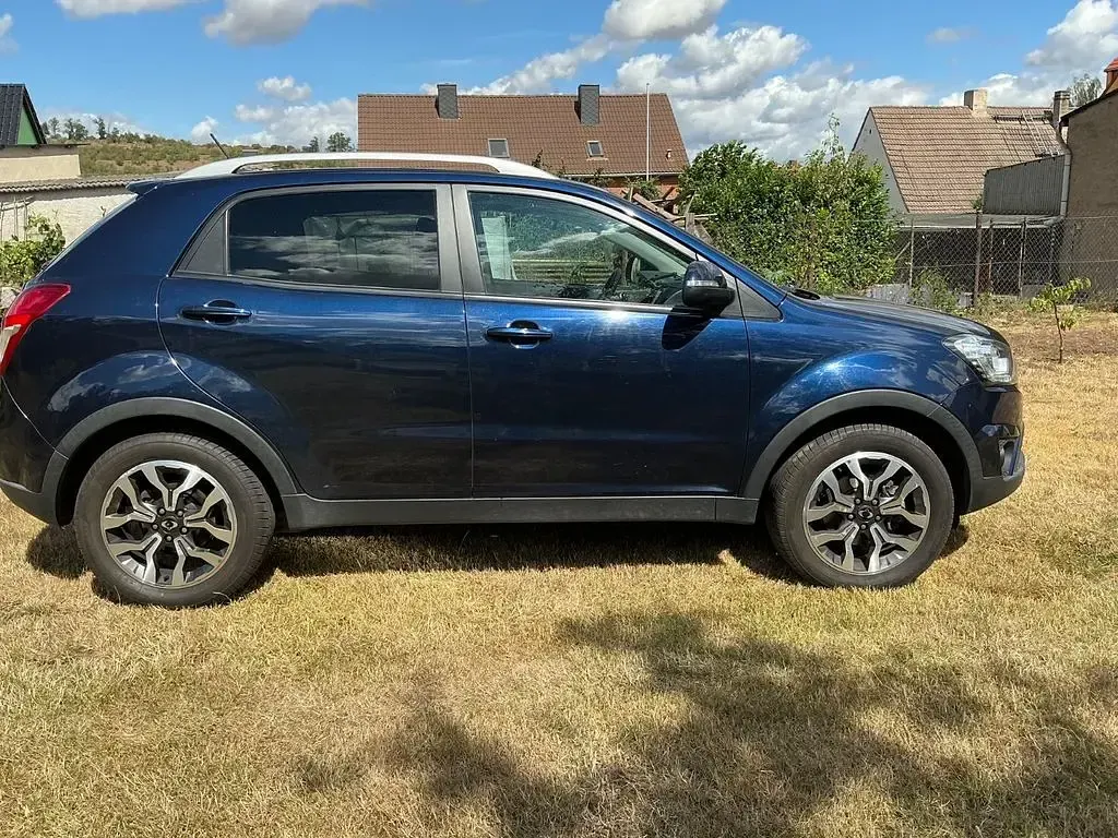 Gebraucht SsangYong Korando Sapphire 150 PS (110 kW) 2017 Blau SUV