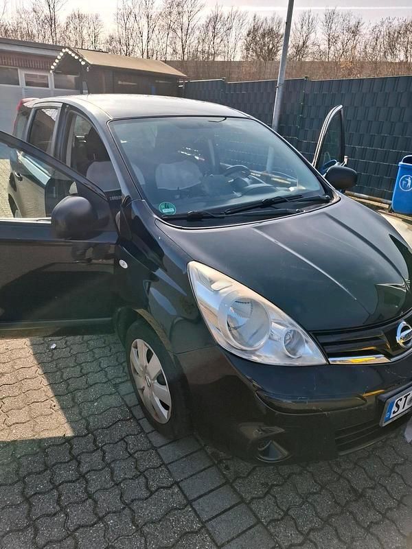 Usata Nissan Note 90 CV (66 kW) 2010 Nero Utilitaria