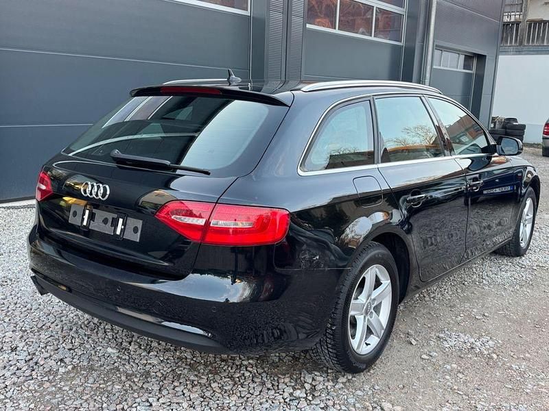 Gebraucht Audi A4 Ambiente 150 PS (110 kW) 2013 Schwarz Kombi