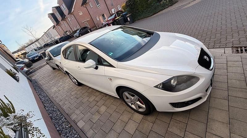 Gebraucht Seat Leon Style 125 PS (91 kW) 2009 Weiß Limousine