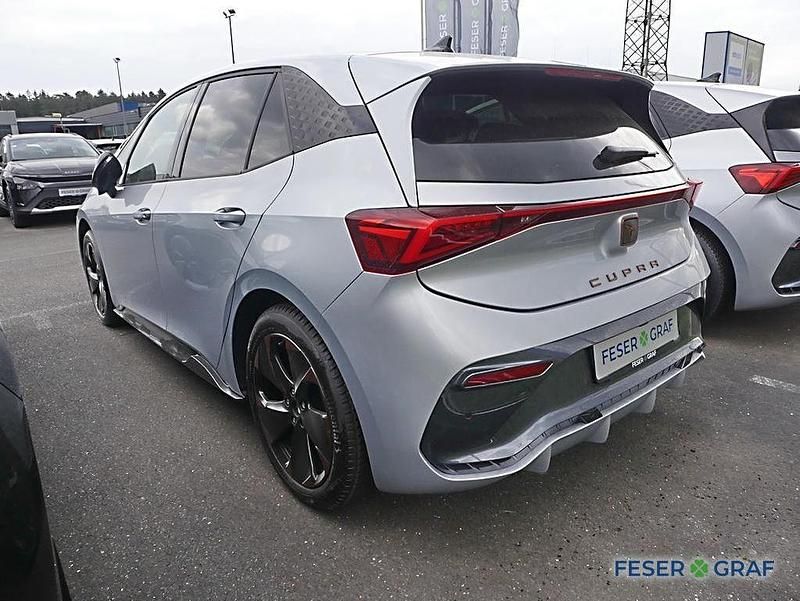 Neu Cupra Born 169 kW (231 PS) 2025 Silber (geyser silver) Kleinwagen