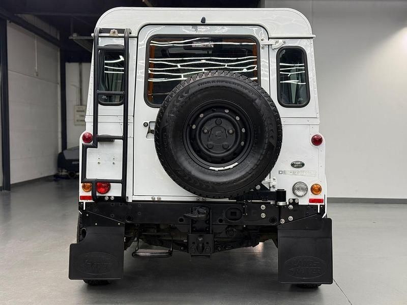 Gebraucht Land Rover Defender 122 PS (89 kW) 2011 Weiß SUV