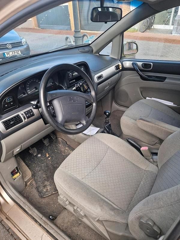 Beige Gebraucht 2006 Chevrolet Tacuma Van / Kleinbus | 600 € - Bild 1/4