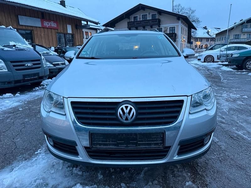 Gebraucht VW Passat Trendline 110 PS (80 kW) 2010 Grau Kombi