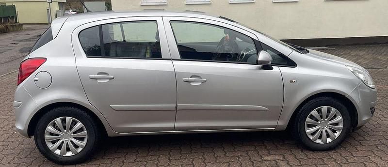 Gebraucht Opel Corsa Catch Me 90 PS (66 kW) 2007 Silber Limousine