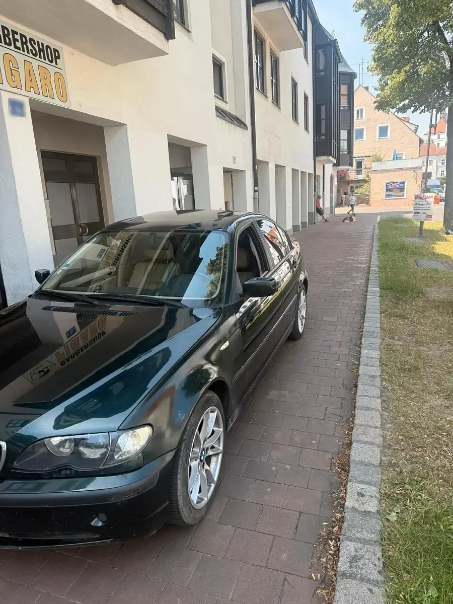 Gebraucht BMW 320 150 PS (110 kW) 2003 Grün Limousine