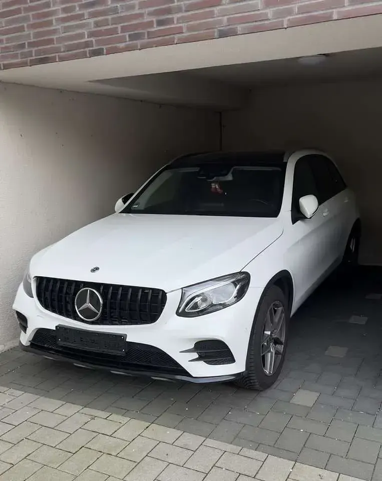 Gebraucht Mercedes GLC300 245 PS (180 kW) 2018 Weiß SUV