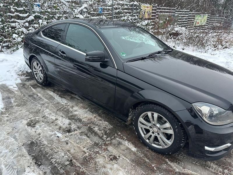 Gebraucht Mercedes C220 Edition 170 PS (125 kW) 2014 Schwarz Coupé