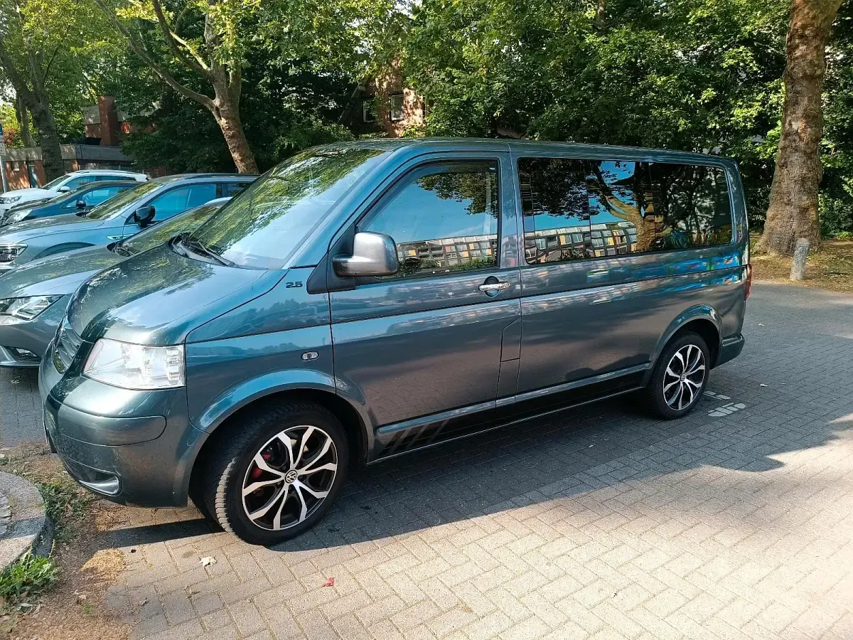 Gebraucht VW Multivan 134 PS (98 kW) 2007 Grau Van / Kleinbus
