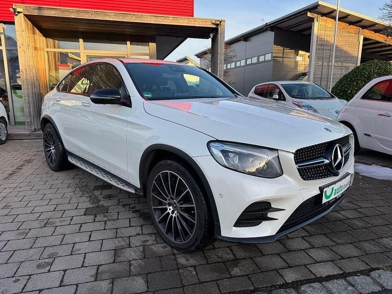 Gebraucht Mercedes GLC250 AMG line 204 PS (150 kW) 2019 Weiß Coupé