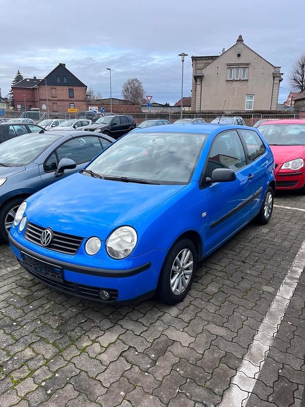 Blau Gebraucht 2001 VW Polo Kleinwagen | 450 € (Superpreis) - Bild 1/4