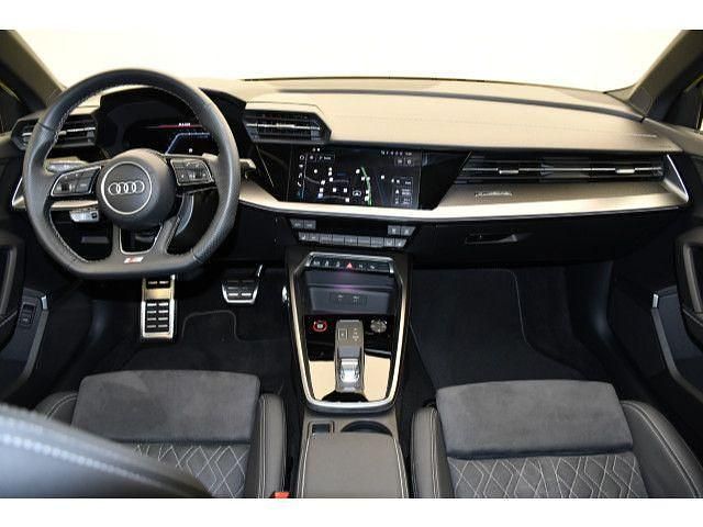 Gebraucht Audi S3 Ambiente 310 PS (228 kW) 2024 Pythongelb metallic (metallic) Limousine