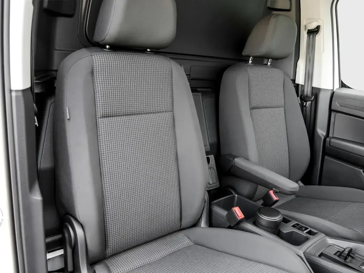 Gebraucht VW Caddy Maxi 122 PS (89 kW) 2025 Weiss Van / Kleinbus