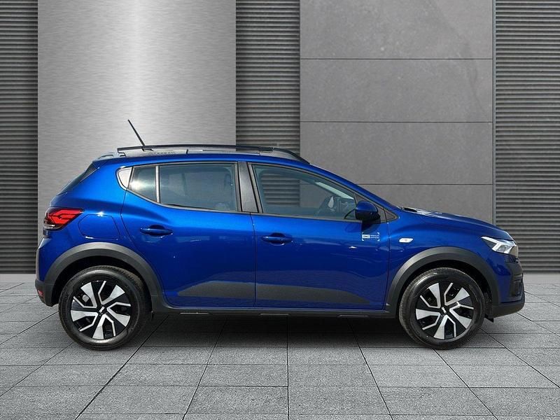 Nowe Dacia Sandero Expression 101 KM (74 kW) 2026 Niebieski SUV