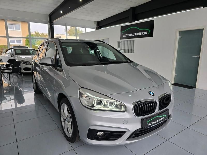 Silber Gebraucht 2017 BMW 220 Sport Line Kombi | 14.998 € (Etwas zu teuer) - Bild 1/4