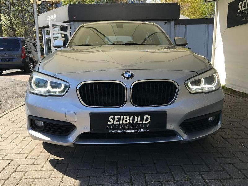 Gebraucht BMW 120 Advantage 190 PS (139 kW) 2015 Silber Kleinwagen