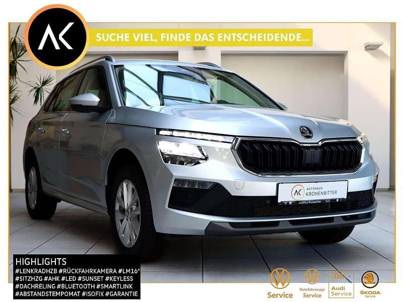 Silber Neu 2025 Skoda Kamiq Selection SUV | 27.770 € (Fairer Preis) - Bild 1/4