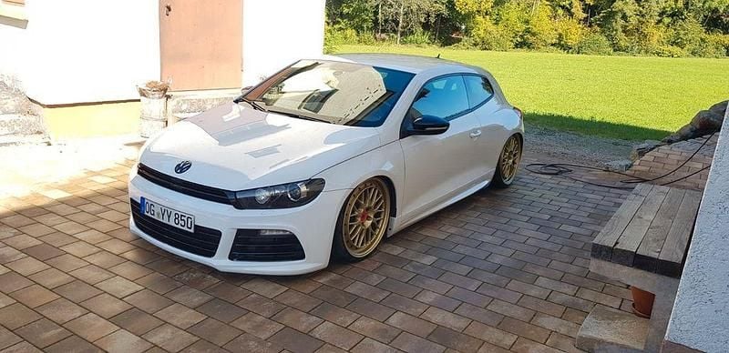 Gebraucht VW Scirocco R 265 PS (194 kW) 2011 Weiß Coupé