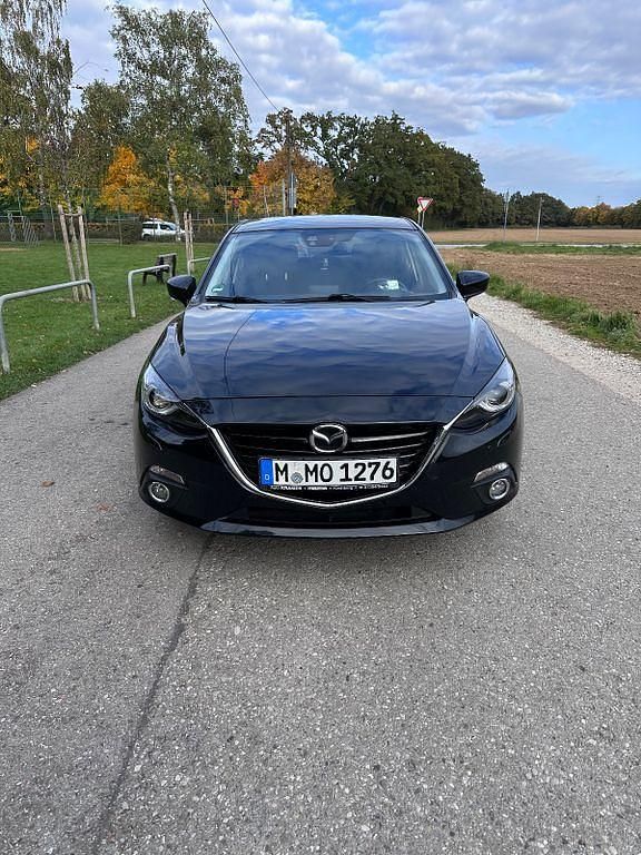Schwarz Gebraucht 2016 Mazda 3 Sports-Line Limousine | 10.000 € (Fairer Preis) - Bild 1/4